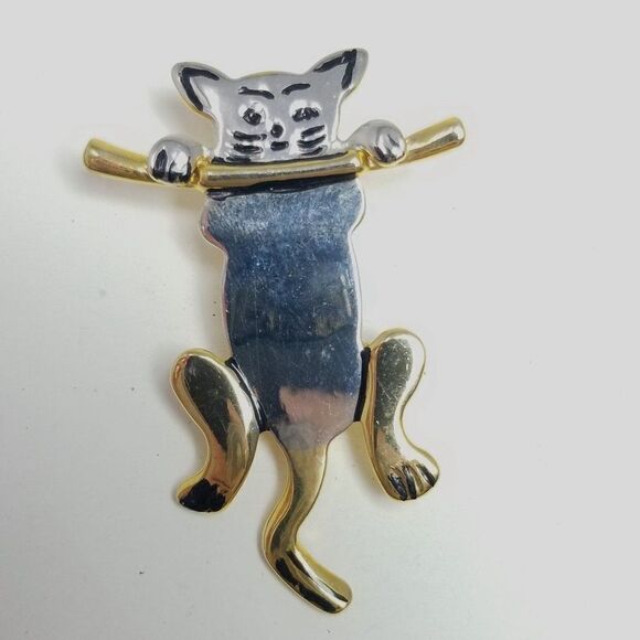 Vintage Hang in There Cat Brooch, Hanging from Brang, Silver Tone Kitten Pin - Picture 1 of 6